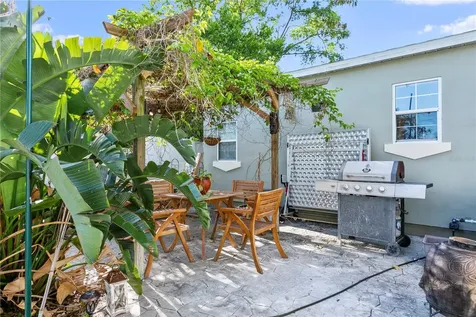 4740 22nd Avenue N St Petersburg FL 33713
