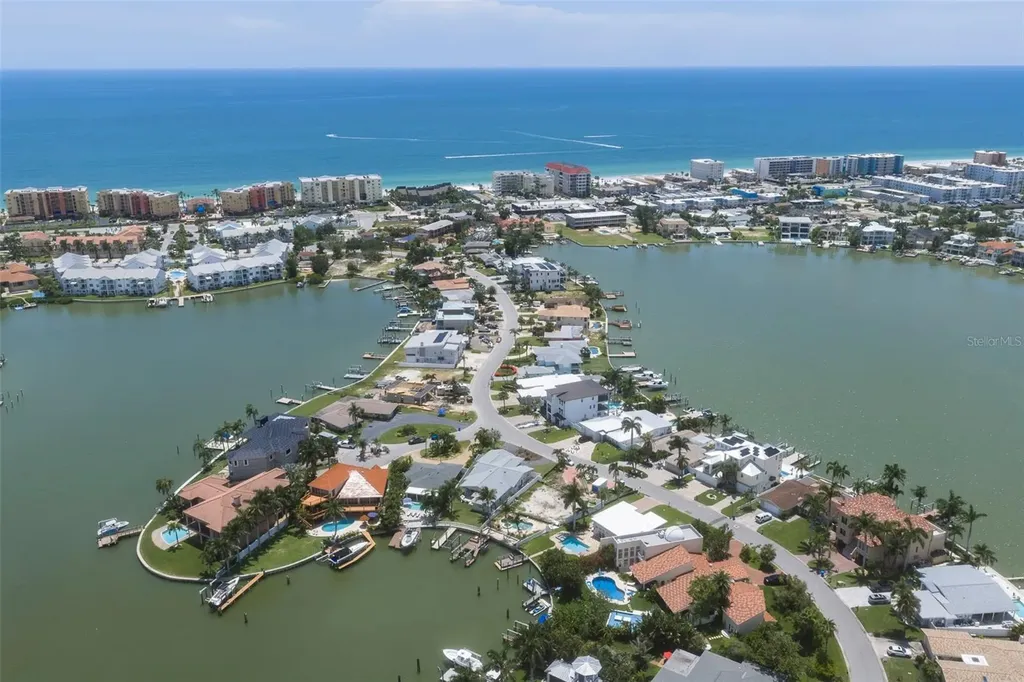 303 Bath Club Boulevard N North Redington Beach FL 33708