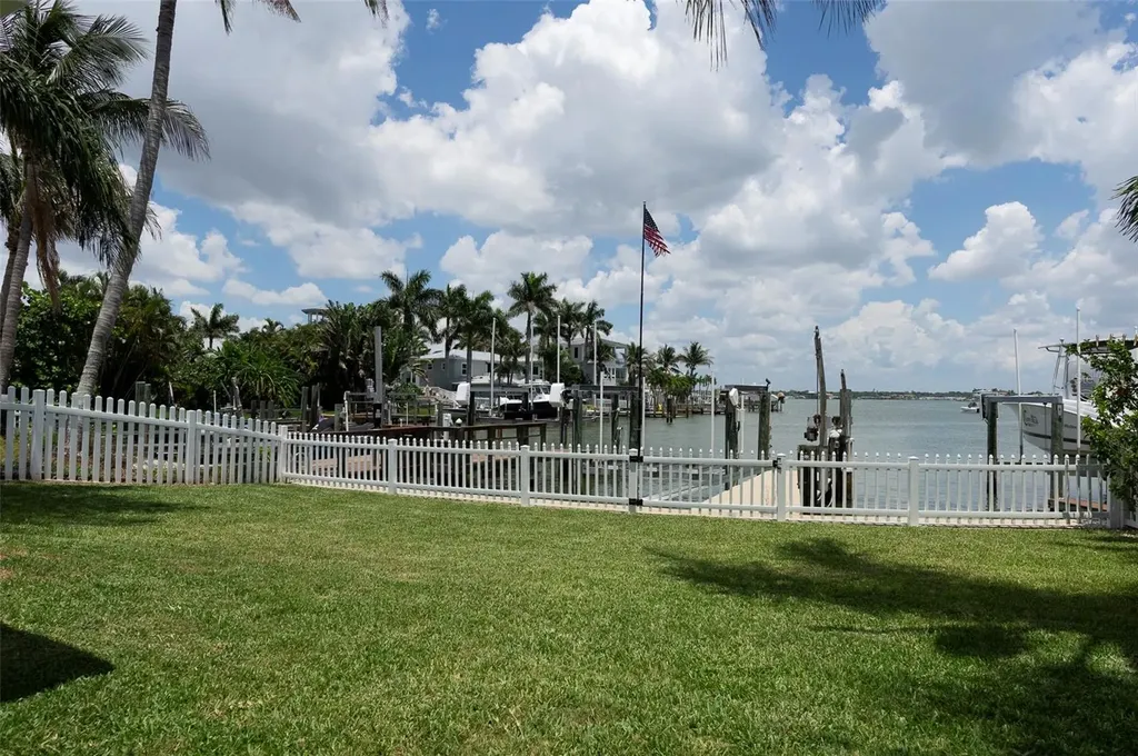 303 Bath Club Boulevard N North Redington Beach FL 33708
