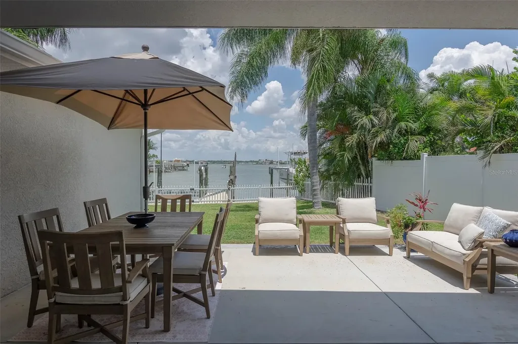 303 Bath Club Boulevard N North Redington Beach FL 33708