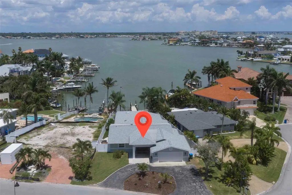 303 Bath Club Boulevard N North Redington Beach FL 33708