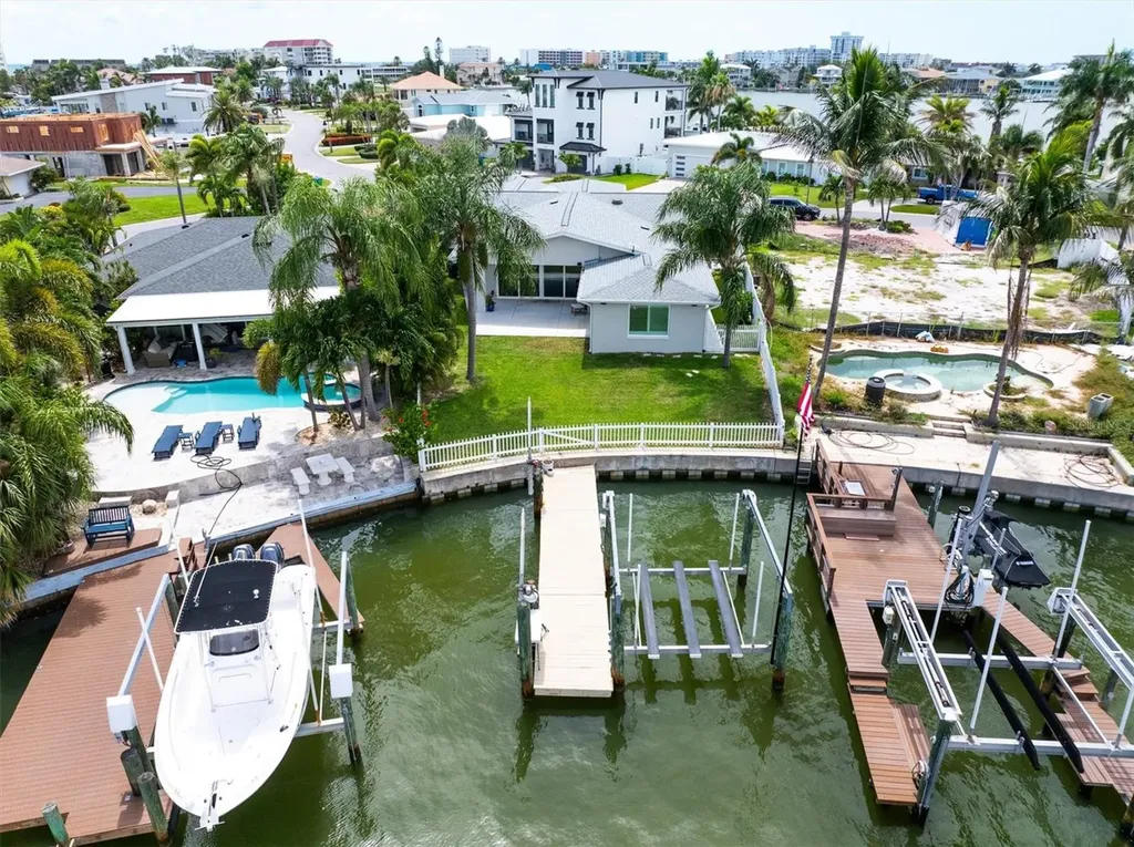 303 Bath Club Boulevard N North Redington Beach FL 33708