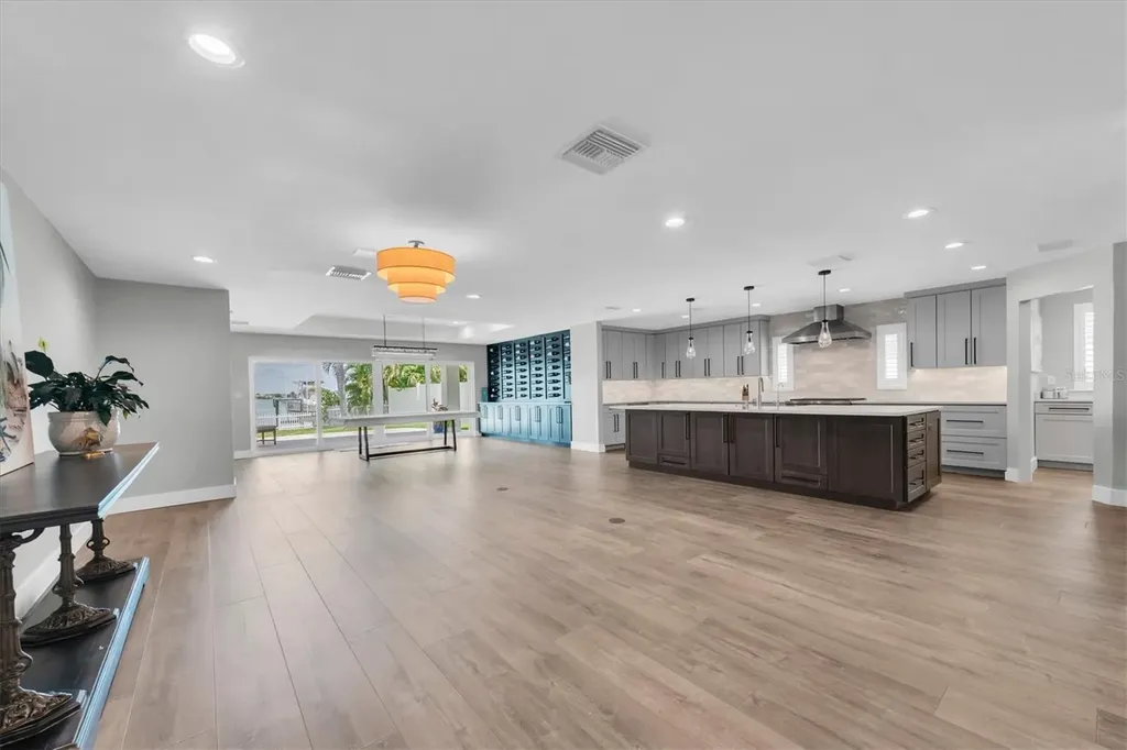 303 Bath Club Boulevard N North Redington Beach FL 33708