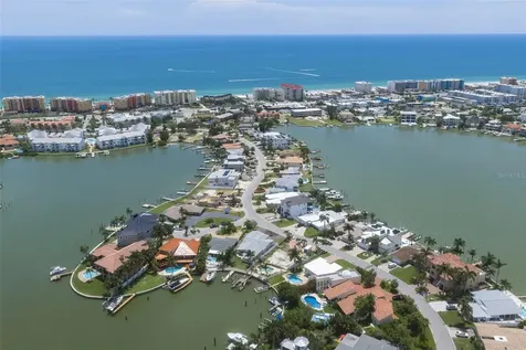 303 Bath Club Boulevard N North Redington Beach FL 33708