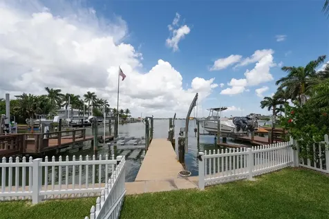 303 Bath Club Boulevard N North Redington Beach FL 33708