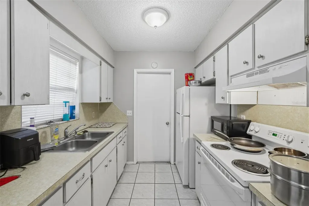 2601 61st Avenue N St Petersburg FL 33714