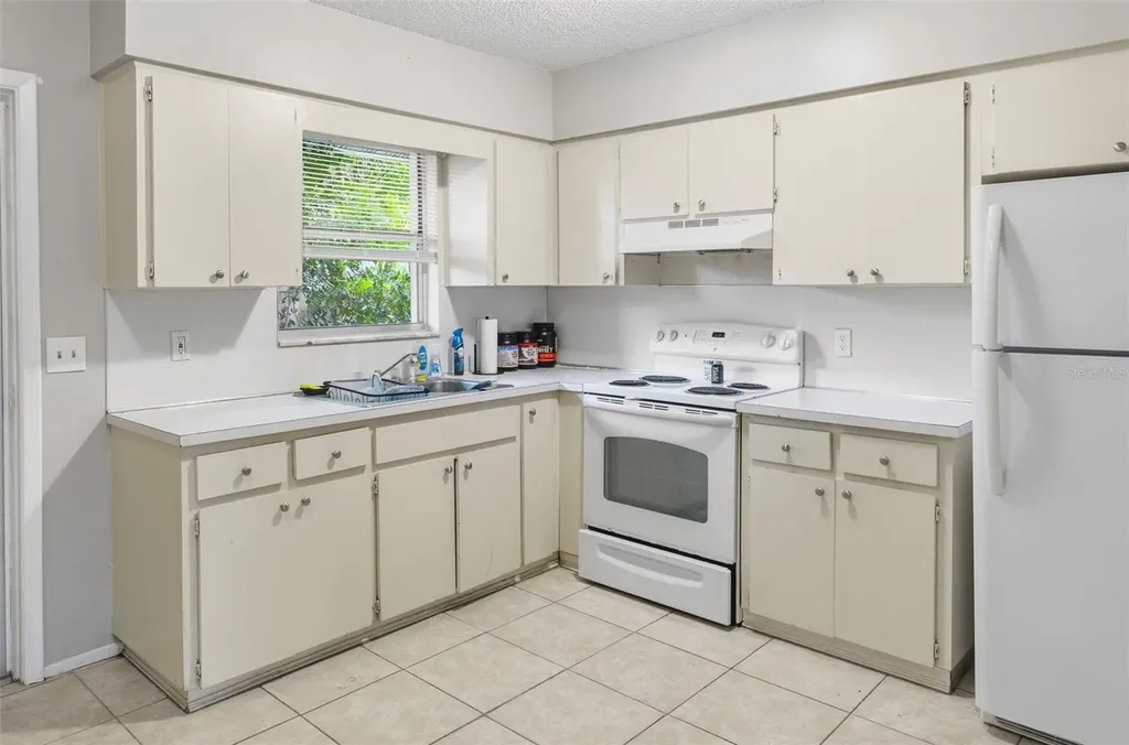 2601 61st Avenue N St Petersburg FL 33714
