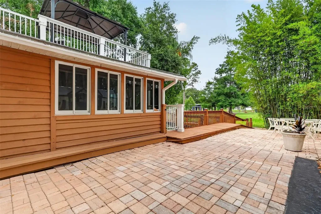 507 Lakeshore Drive Eustis FL 32726
