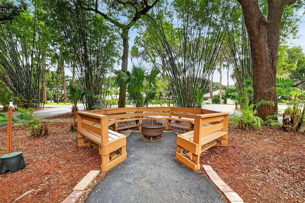 507 Lakeshore Drive Eustis FL 32726
