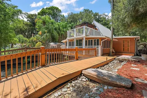 507 Lakeshore Drive Eustis FL 32726