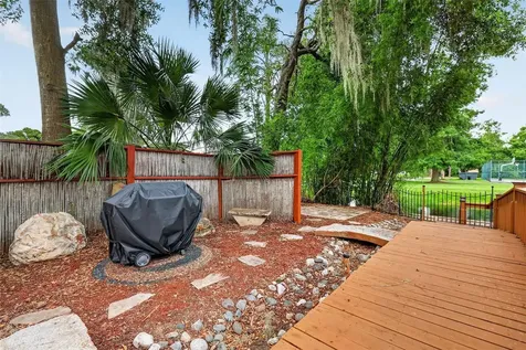 507 Lakeshore Drive Eustis FL 32726