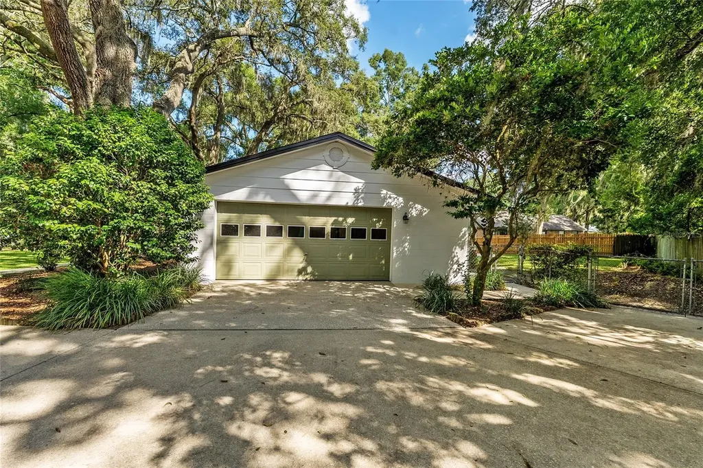 25747 SW 19th Avenue Newberry FL 32669
