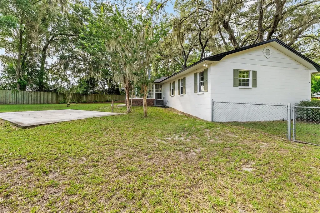 25747 SW 19th Avenue Newberry FL 32669