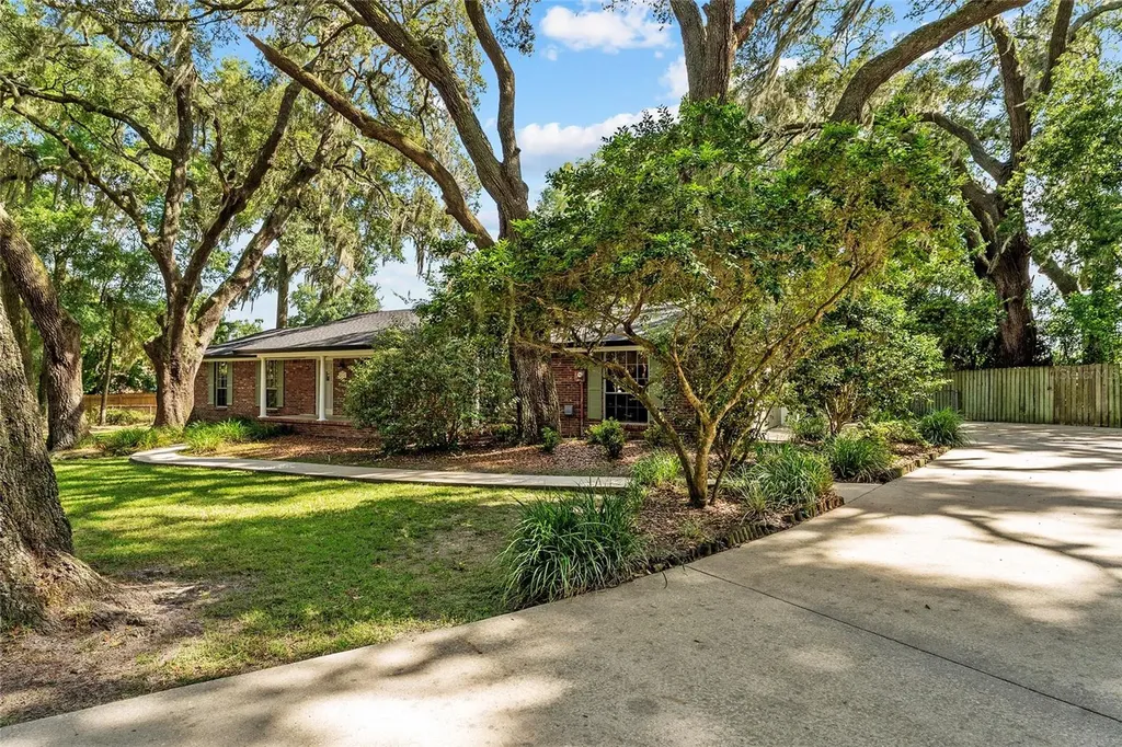 25747 SW 19th Avenue Newberry FL 32669