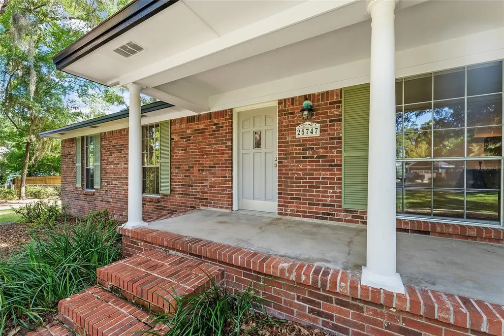 25747 SW 19th Avenue Newberry FL 32669