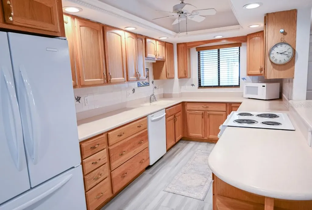 1100 Benjamin Franklin Drive Sarasota FL 34236