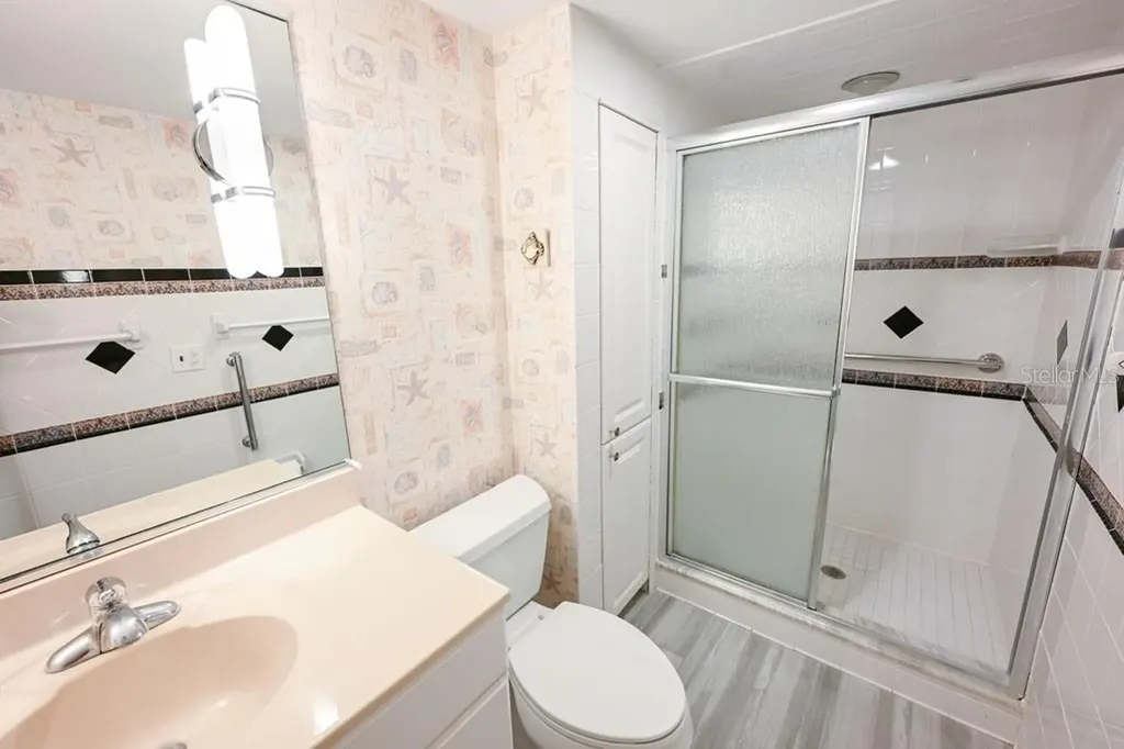 1100 Benjamin Franklin Drive Sarasota FL 34236