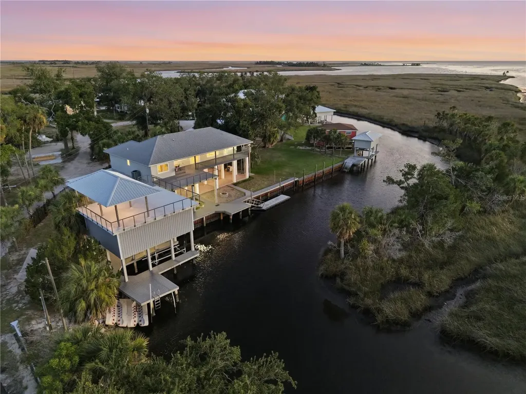 38 SE 195th Street Suwannee FL 32692