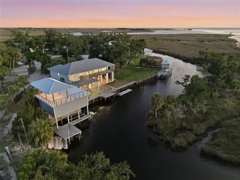38 SE 195th Street Suwannee FL 32692