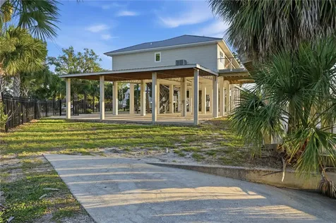 38 SE 195th Street Suwannee FL 32692