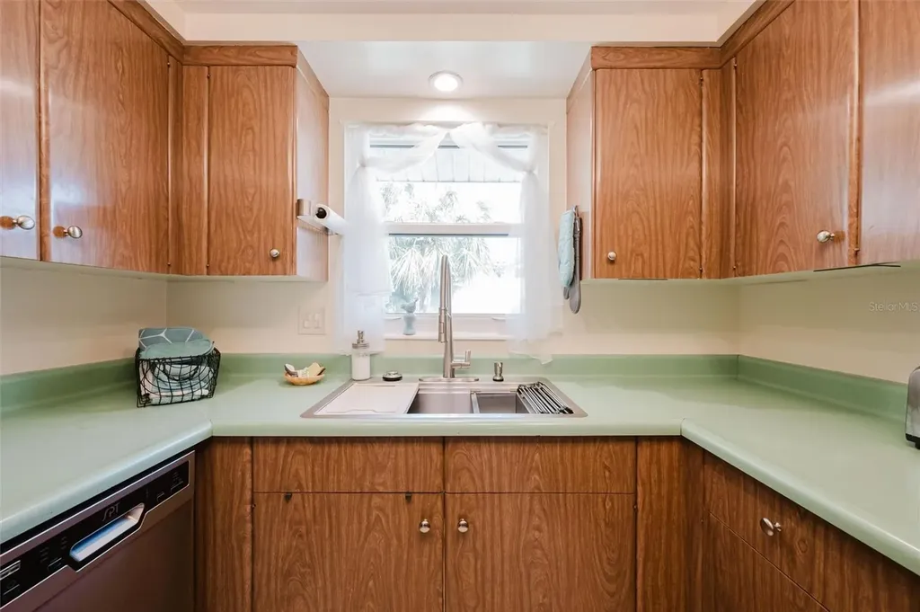 2463 Terry Lane Sarasota FL 34231
