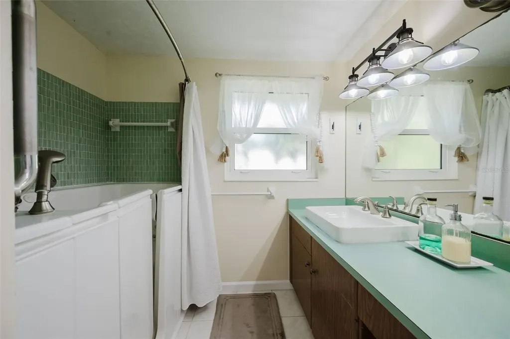 2463 Terry Lane Sarasota FL 34231