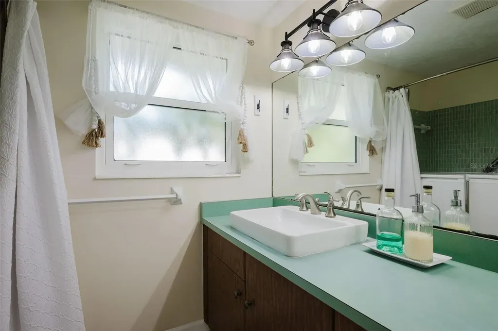 2463 Terry Lane Sarasota FL 34231