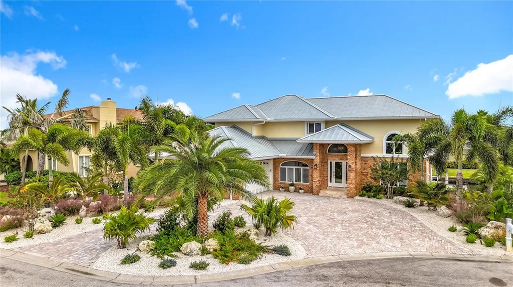 620 North Point Drive Holmes Beach FL 34217