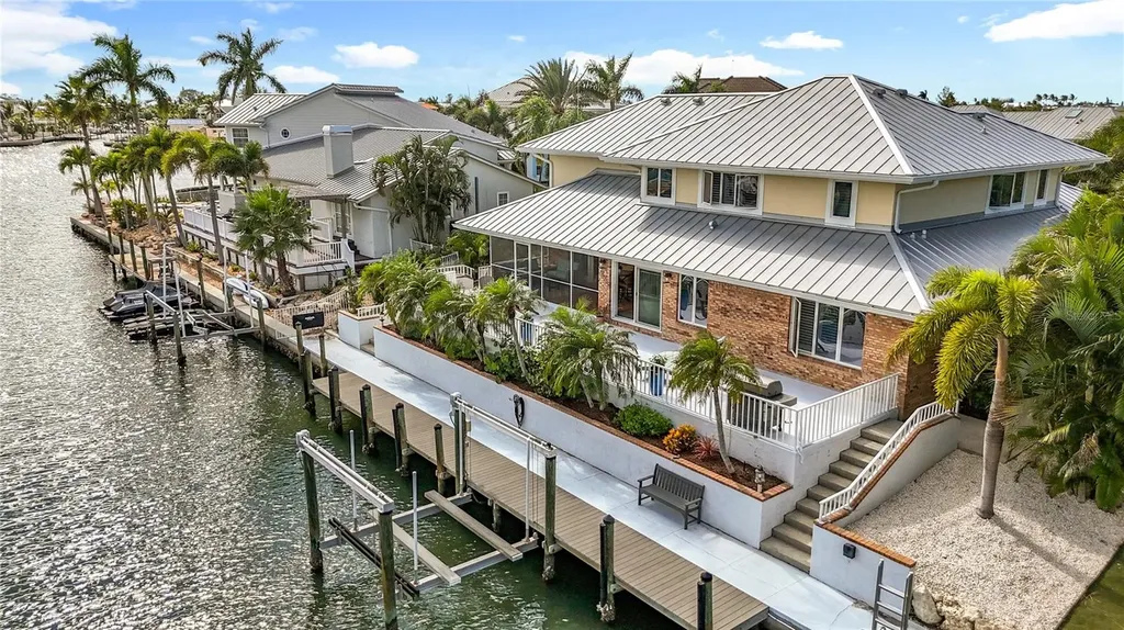 620 North Point Drive Holmes Beach FL 34217