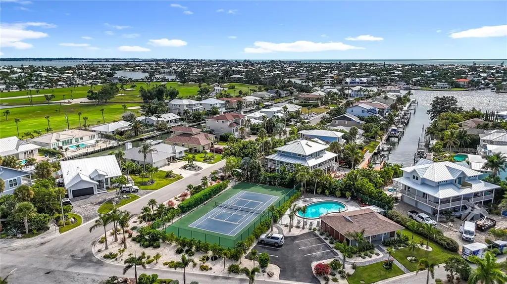 620 North Point Drive Holmes Beach FL 34217