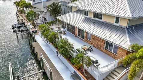 620 North Point Drive Holmes Beach FL 34217