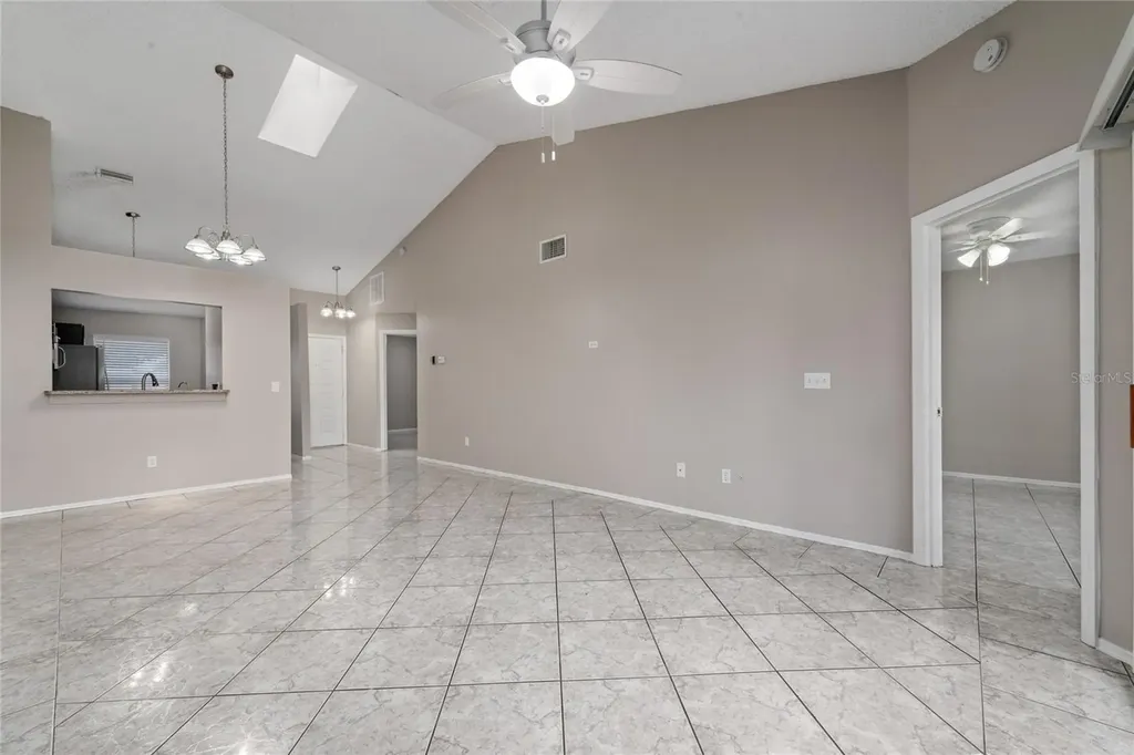 140 Lakepointe Circle Kissimmee FL 34743