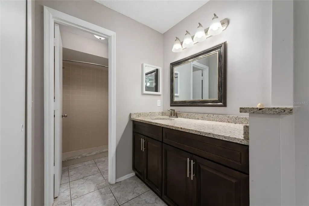 140 Lakepointe Circle Kissimmee FL 34743