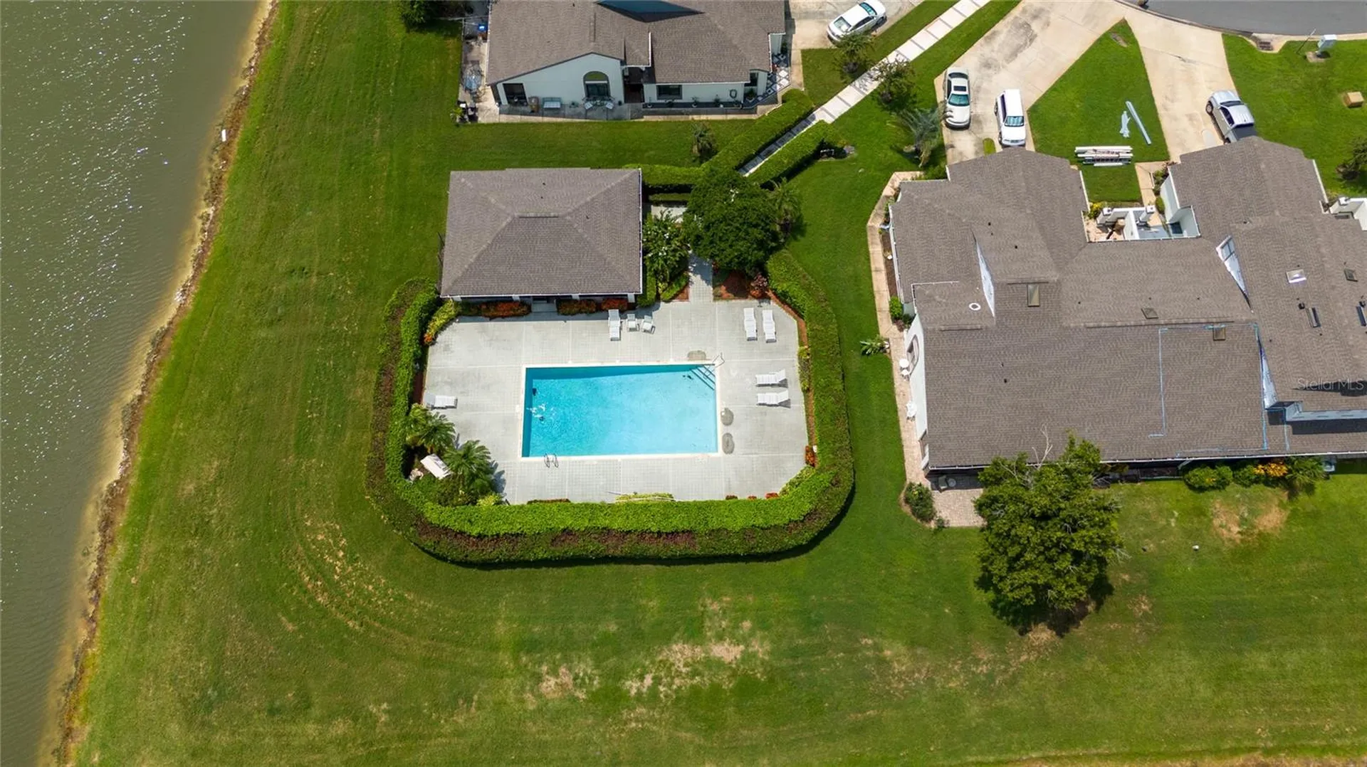 140 Lakepointe Circle Kissimmee FL 34743