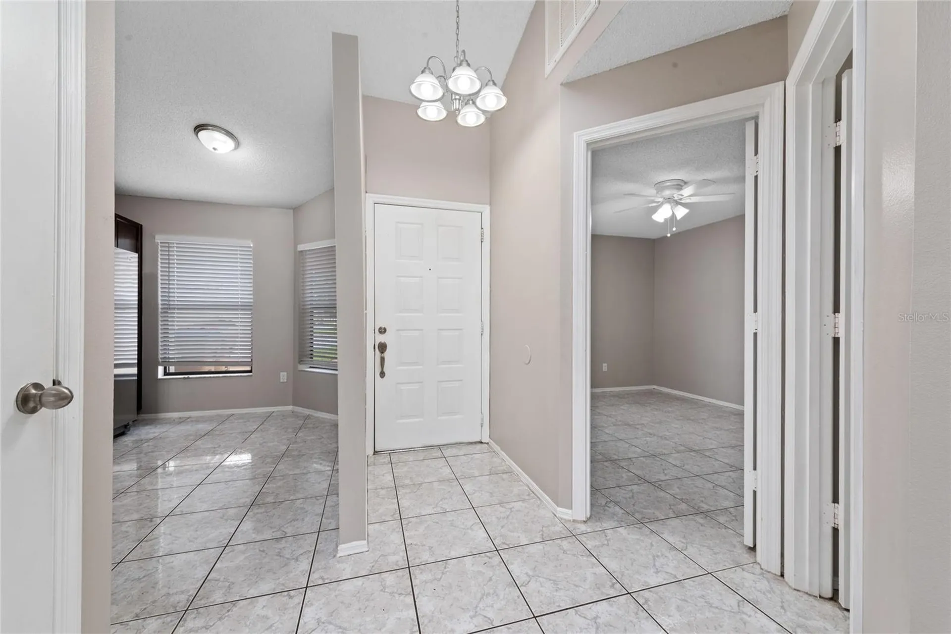 140 Lakepointe Circle Kissimmee FL 34743