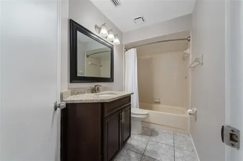 140 Lakepointe Circle Kissimmee FL 34743