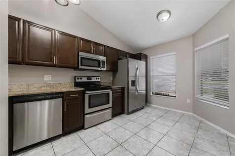 140 Lakepointe Circle Kissimmee FL 34743