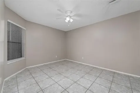 140 Lakepointe Circle Kissimmee FL 34743