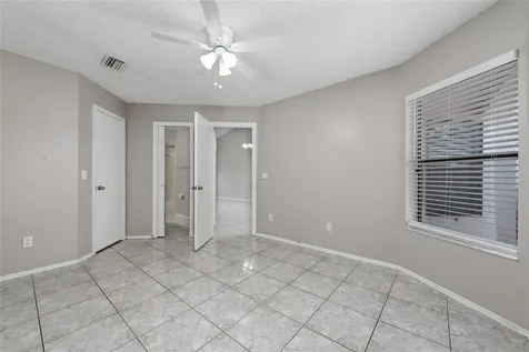 140 Lakepointe Circle Kissimmee FL 34743