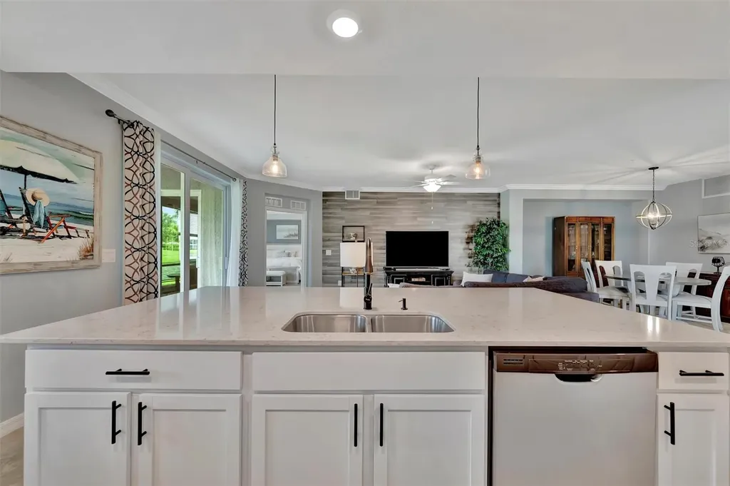 947 Tidewater Shores Loop Bradenton FL 34208