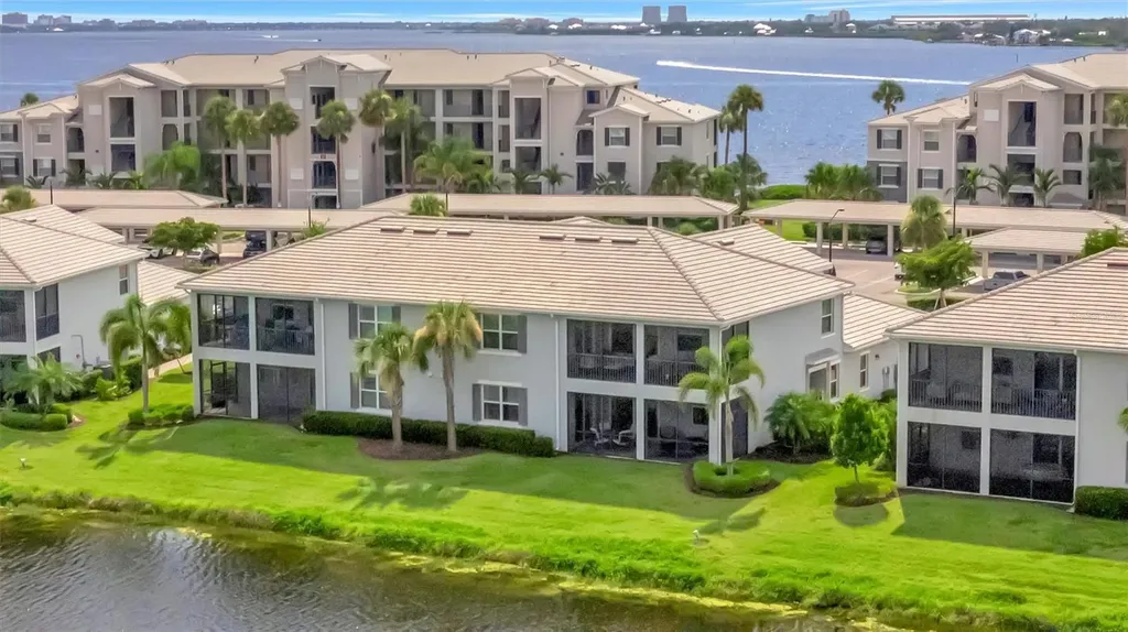 947 Tidewater Shores Loop Bradenton FL 34208