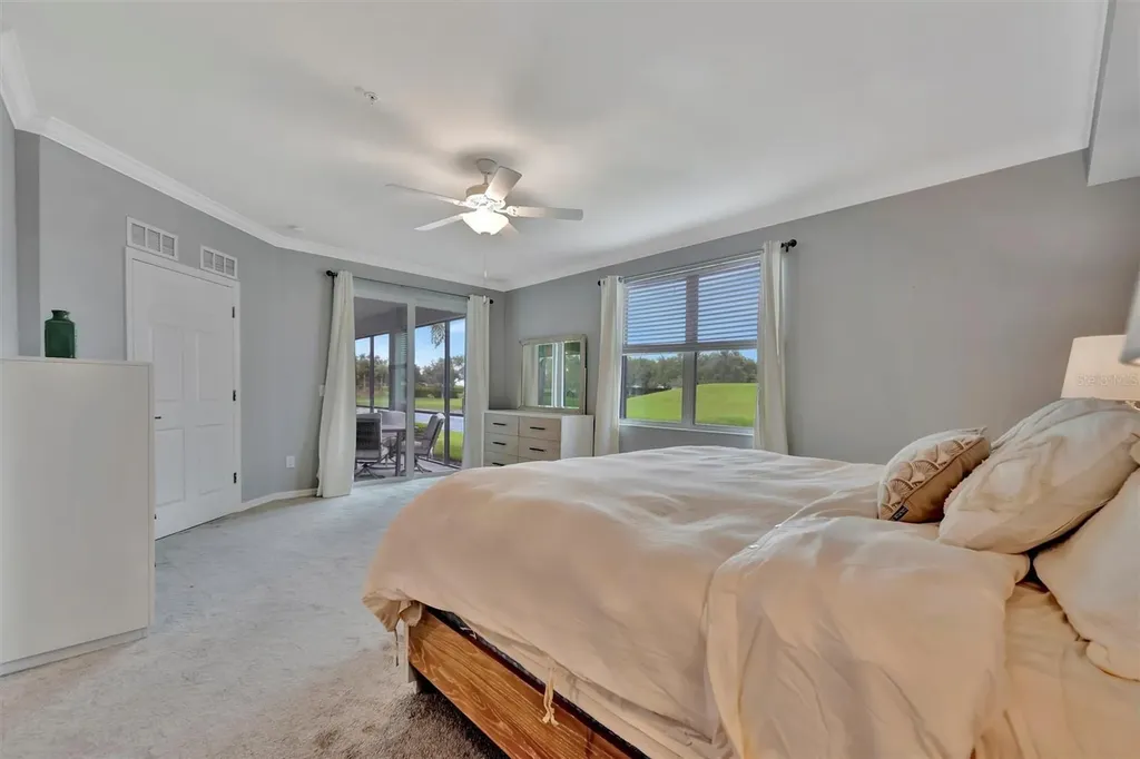 947 Tidewater Shores Loop Bradenton FL 34208