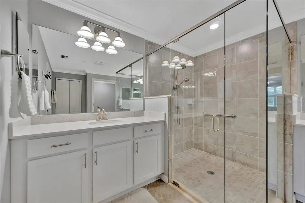 947 Tidewater Shores Loop Bradenton FL 34208