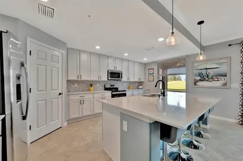 947 Tidewater Shores Loop Bradenton FL 34208