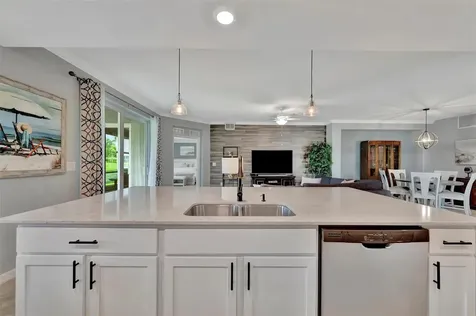 947 Tidewater Shores Loop Bradenton FL 34208