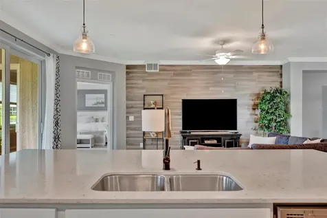 947 Tidewater Shores Loop Bradenton FL 34208