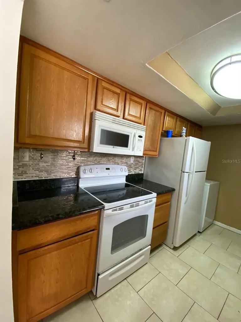 2634 Lemon Tree Lane Orlando FL 32839