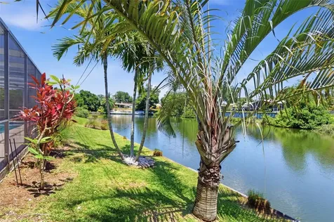 2396 6th Avenue SW Largo FL 33770
