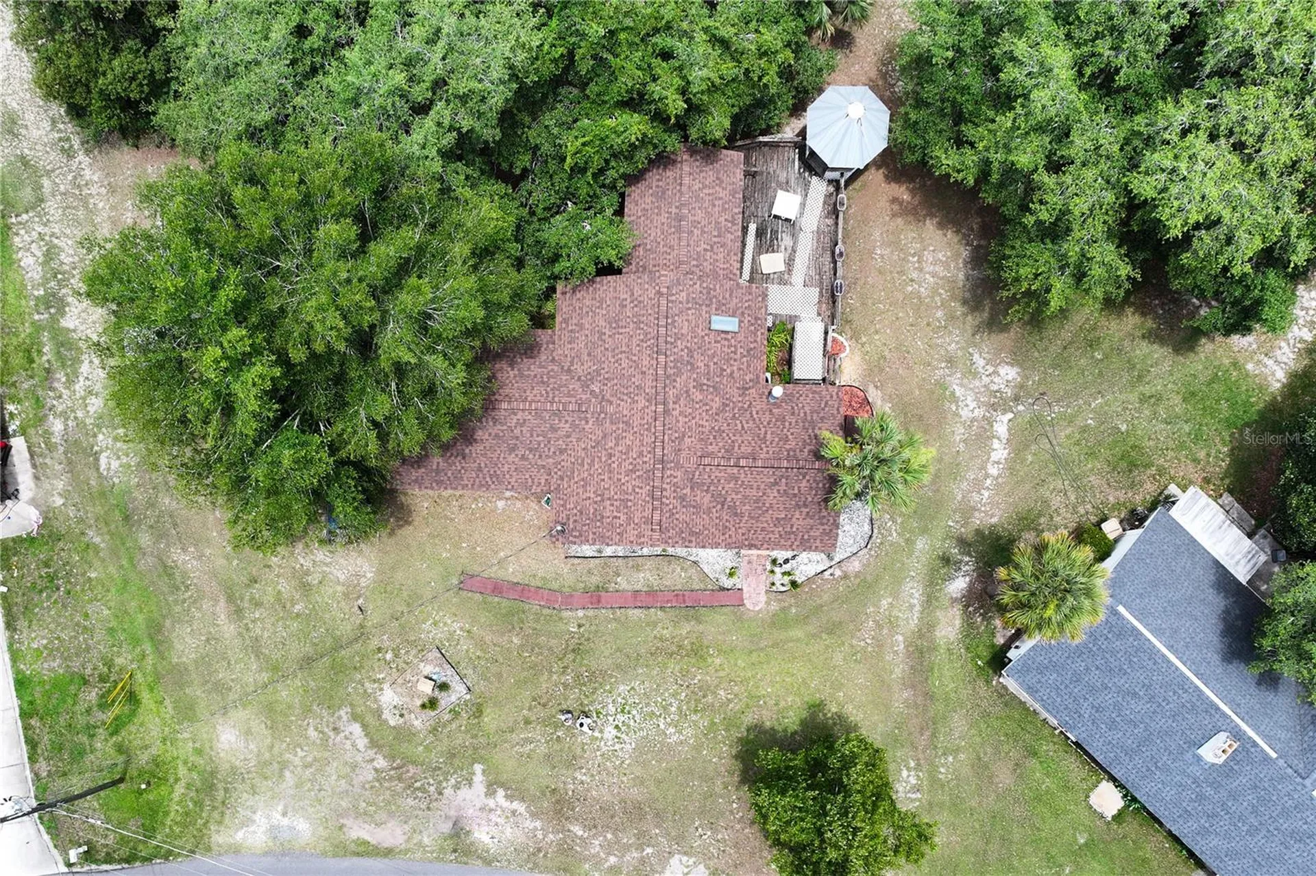 26015 Sackamaxon Drive Sorrento FL 32776