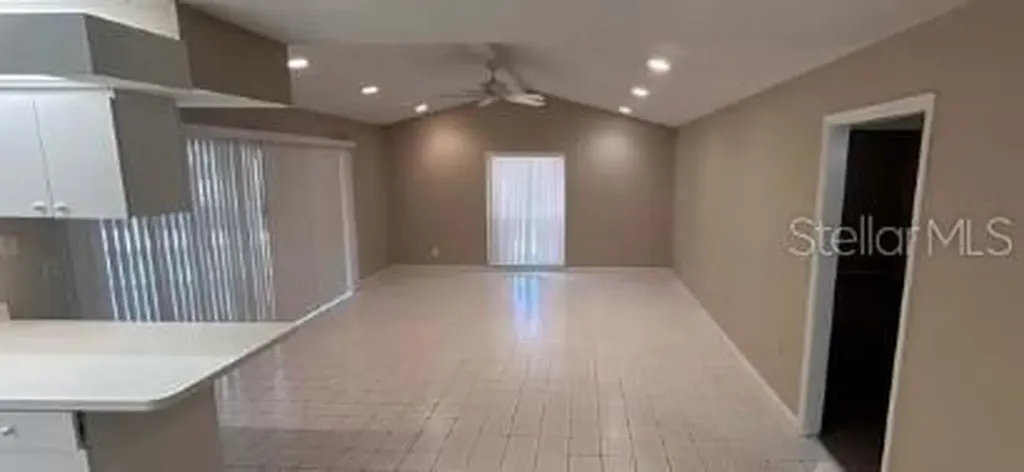 5697 Country Lakes Drive Sarasota FL 34243